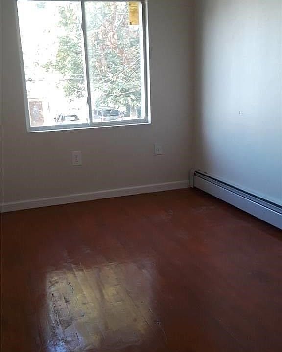 2nd image of 11554 147th St
