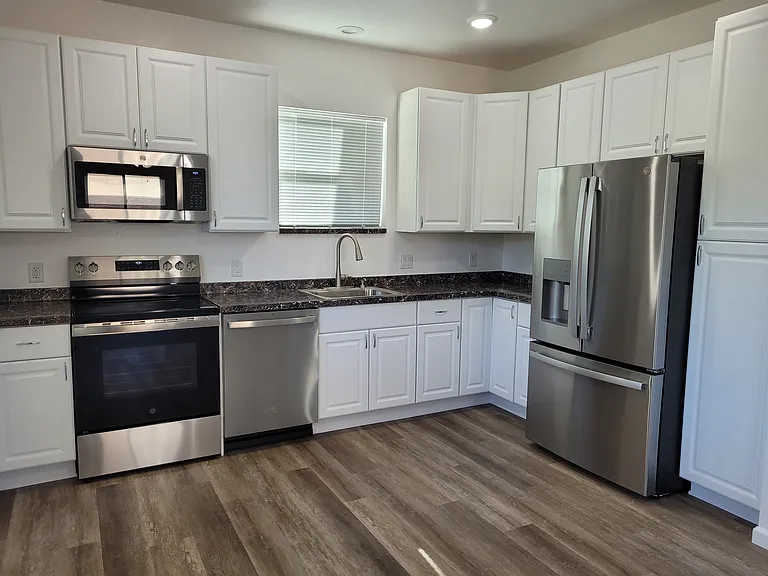 862 E Cherry Hills Way — Photo 4