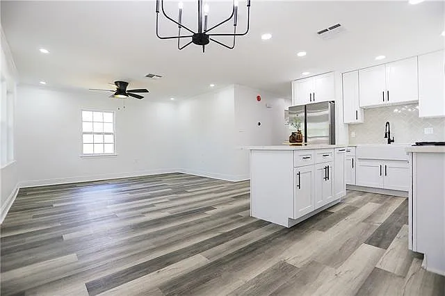 7900 Simon St — Photo 5