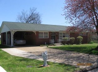 1109 Grove St, Paris, TN 38242