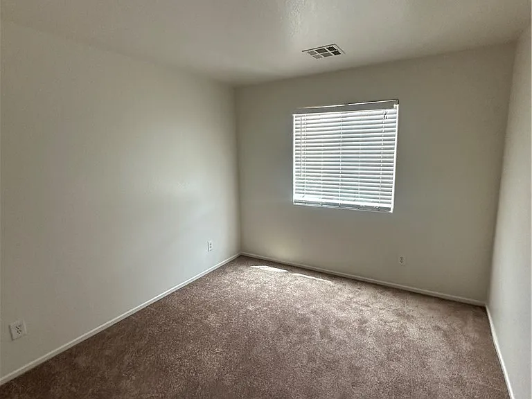 2844 Woodland Park Ave — Photo 23
