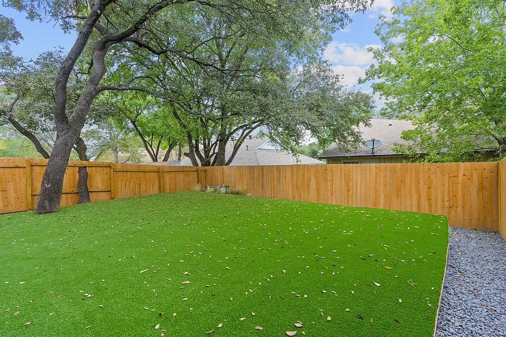 2 bed, 2.0 bath, 1144 sqft, $2,700 — Photo 1
