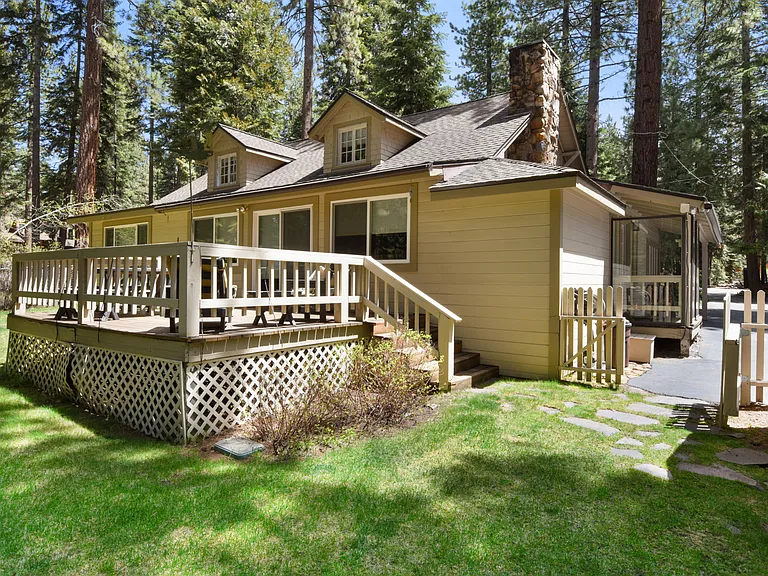 531 Brassie Ave — Photo 3