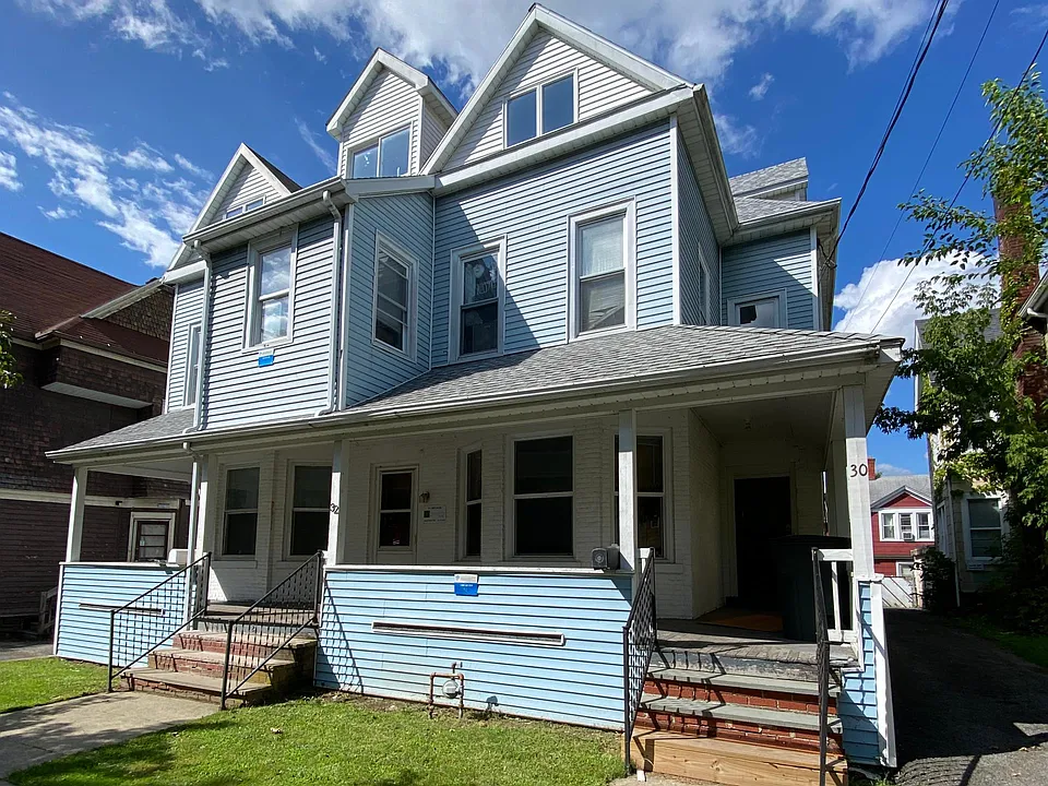 30 Seminary Ave
