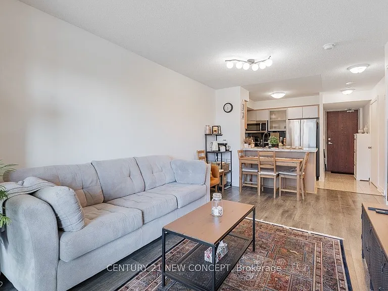 18 Harrison Garden Blvd #903 — Photo 7