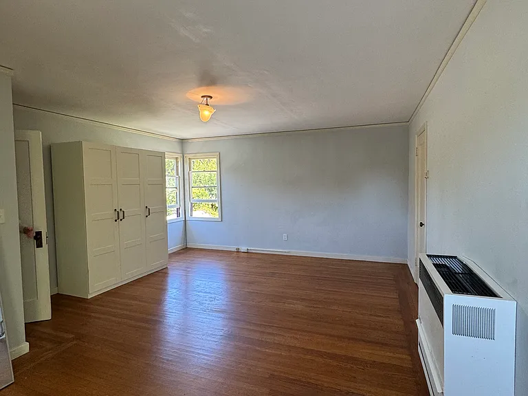 2639 Ellsworth St — Photo 3