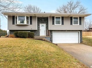 4077 Tanglefoot Ter, Bettendorf, IA 52722