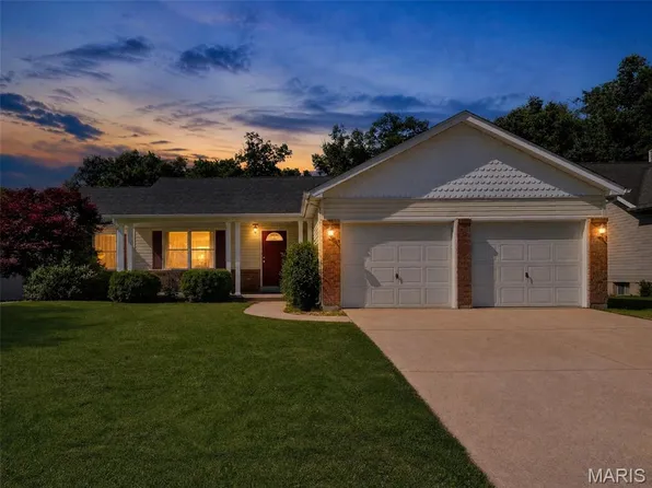 10 Eldorado Dr, Moscow Mills, MO 63362