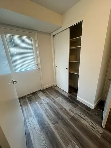 Phoenix Park Apartments — Photo 8