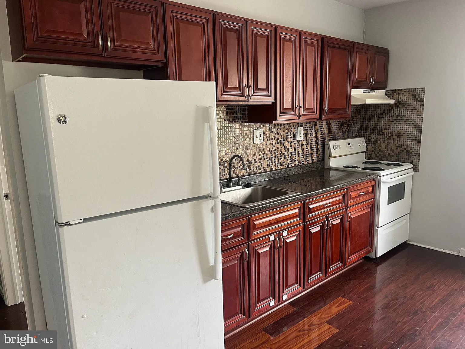 2 bed, 1.0 bath, 600 sqft, $1,050 — Photo 4