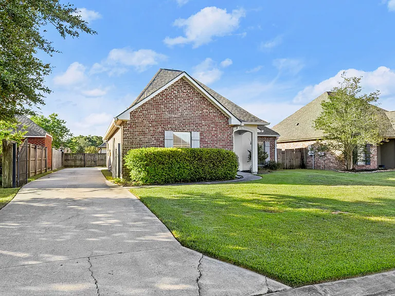40529 Cross Ridge Ave — Photo 1