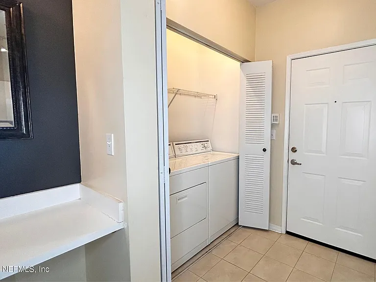 610 Fairway Dr #207 — Photo 19