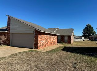 9 Shamrock Cir, Shawnee, OK 74804