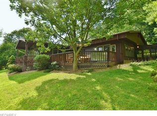 9184 Hillside Dr NE, Mineral City, OH