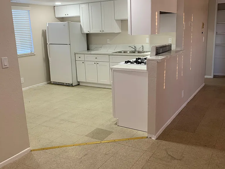 243 W Robertson Rd #C — Photo 6