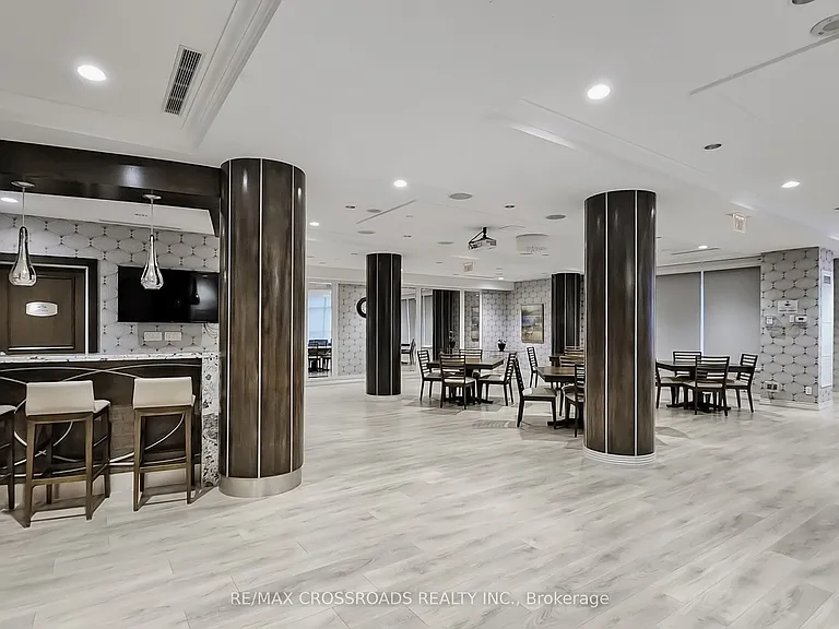 99 S Town Centre Blvd #109 — Photo 32