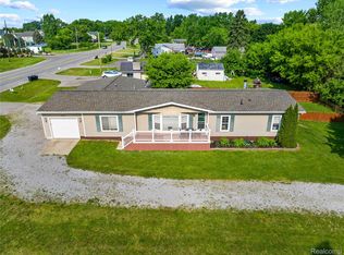 5550 Howe Rd, Grand Blanc, MI 48439