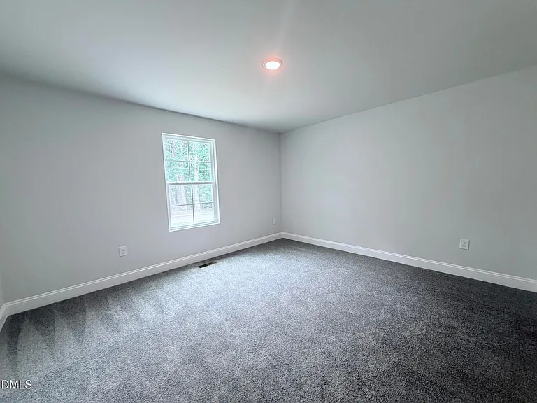 824 Roane St — Photo 2
