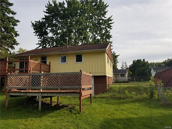 5th image of 102 Clarewood Dr
