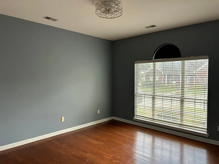 236 Chadwick Ln — Photo 8