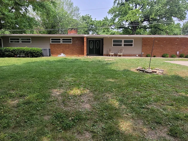 3 Clover Ln — Photo 1