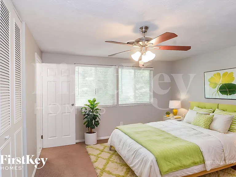 4788 N Cir — Photo 13