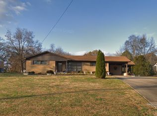 211 W Point Rd, Lawrenceburg, TN 38464