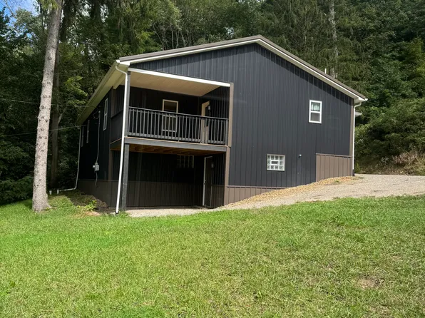 704 3rd Ave, Beaver Falls, PA 15010