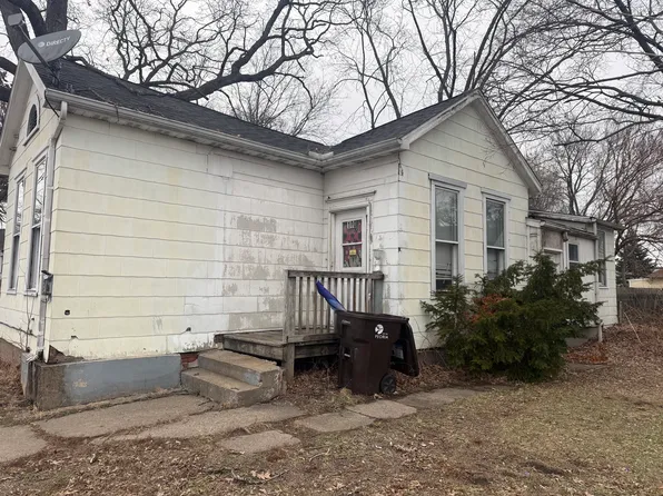 100 Van Buren St, Peoria, IL 61603