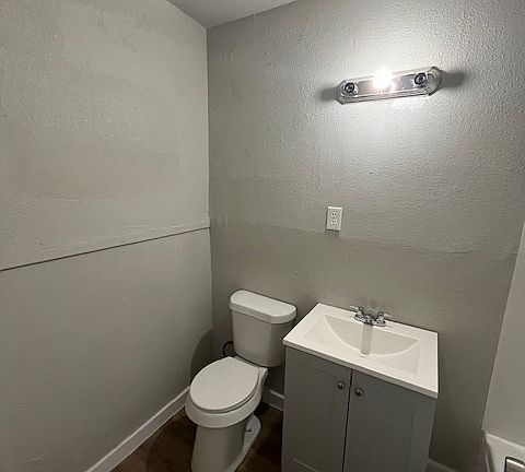 5th image of 1501 10th St #17551195