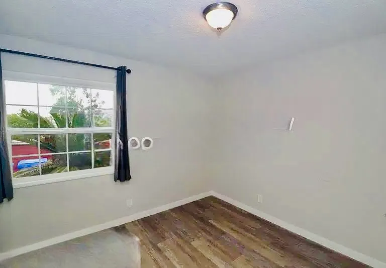 4834 Castle Ave #4 — Photo 6