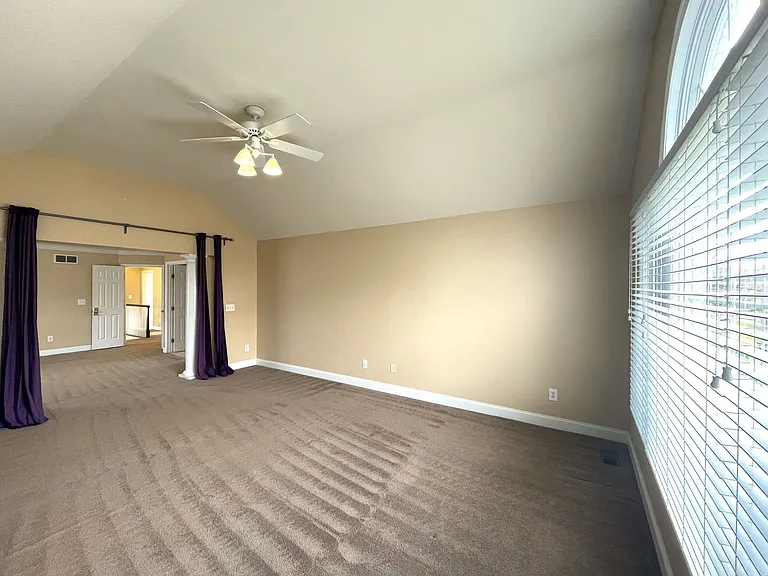 4823 Vista Ridge Dr — Photo 33