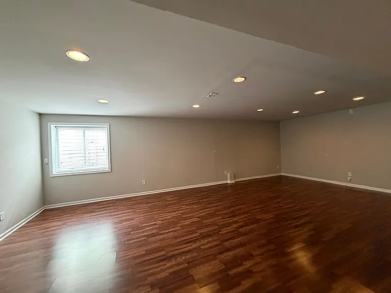1108 Harding Dr — Photo 13