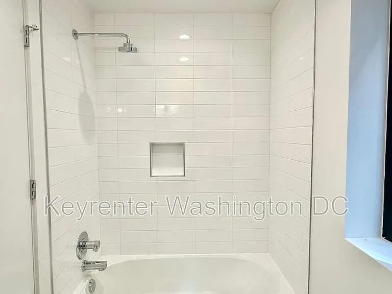 1460 Belmont St NW #102 — Photo 11