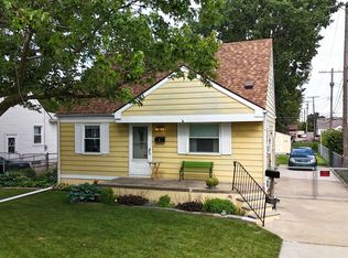 29920 Quinkert St, Roseville, MI