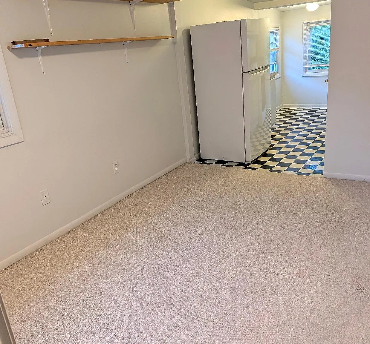 1 bed, 400 sqft, $950 — Photo 1