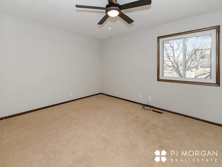 4107 N 213th Cir — Photo 11