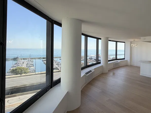 155 N Harbor Dr APT 408, Chicago, IL 60601