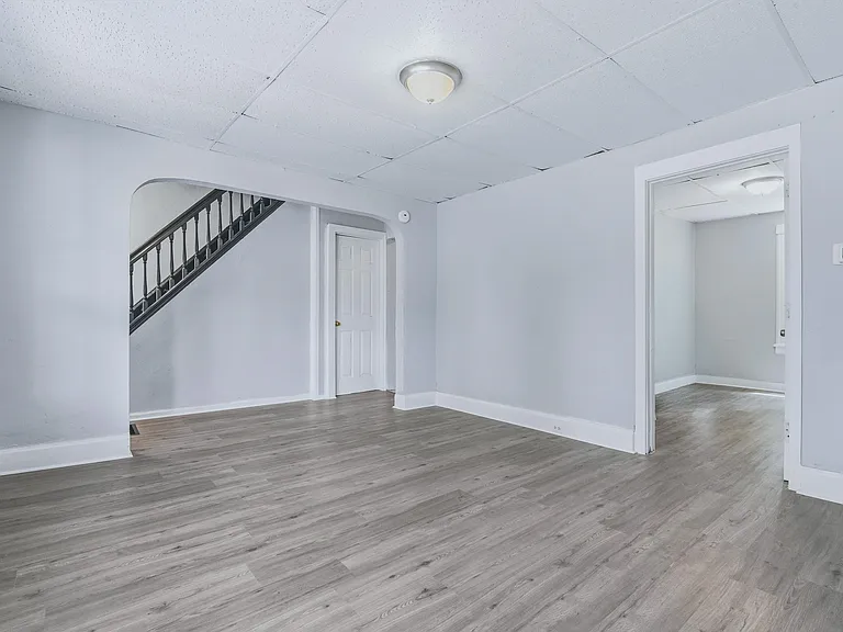 70 Van Deusen St — Photo 6