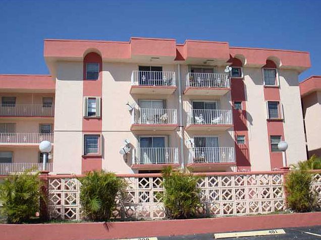 1st image of 6820 W Flagler St APT 313