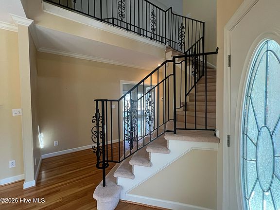 4th image of 609 Cottonwood Court