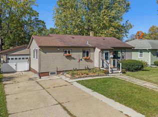 538 Ellinwood Ave, Reedsburg, WI 53959