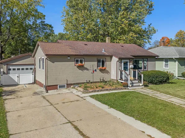 538 Ellinwood Ave, Reedsburg, WI 53959