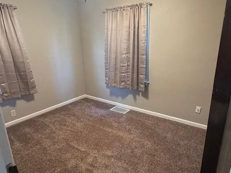 615 Garfield St — Photo 10