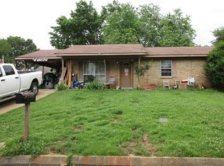 1413 N 26th St, Van Buren, AR 72956