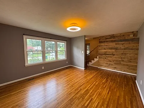 114 Olin Dr