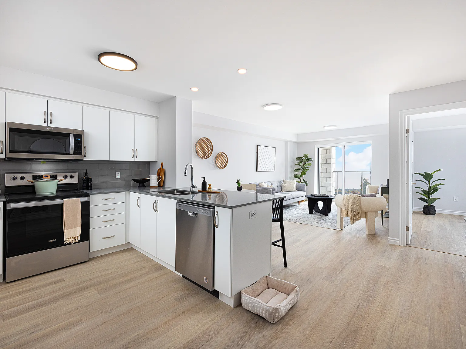 The Watson Residences - 425 Watson Parkway, Guelph — Photo 1