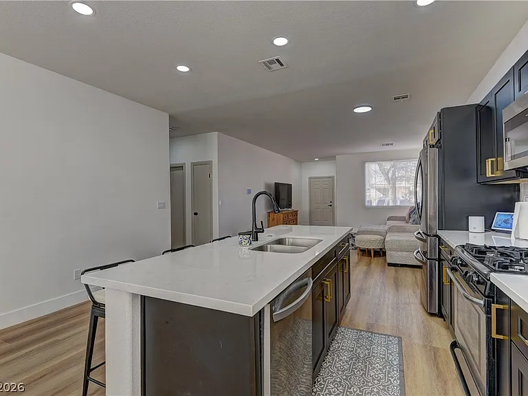 1176 Colgate Ln — Photo 6