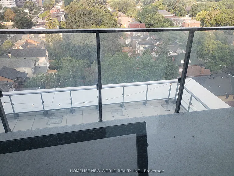 5 Soudan Ave #1104 — Photo 33