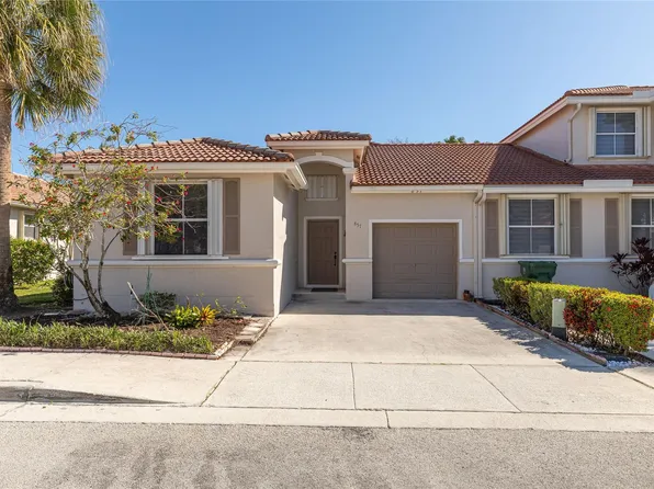 857 NW 133rd Avenue, Pembroke Pines, FL 33028